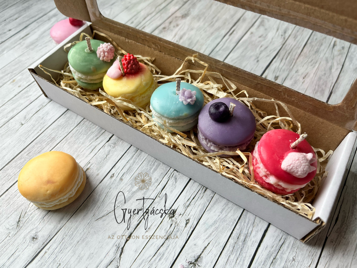 5 db-os Macaron illatgyertya dobozban