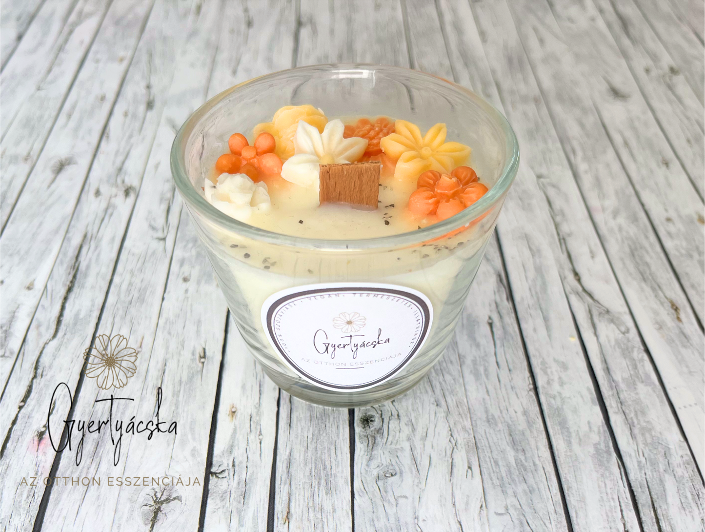 Poharas gyertyák fa kanóccal