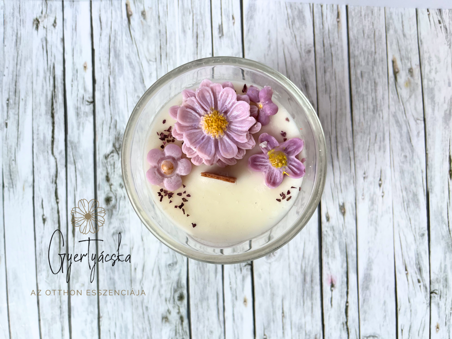 Poharas gyertyák fa kanóccal